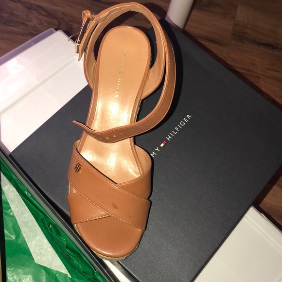 Tommy Hilfiger wedges - Picture 2 of 2